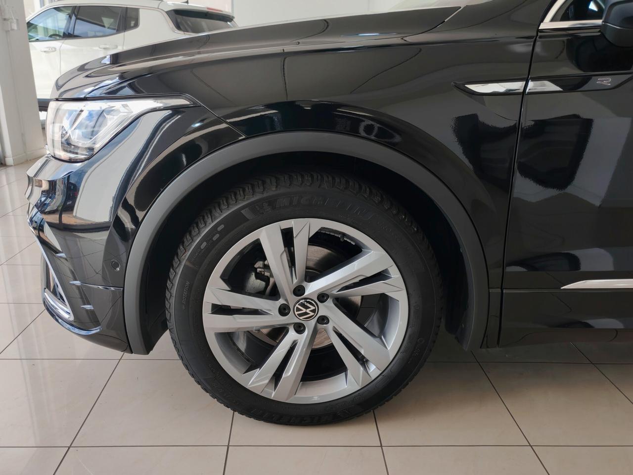 VW Tiguan 2.0 TDI 150cv DSG R-Line TETTO 2021