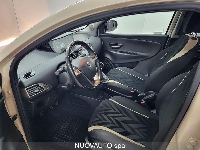 Lancia Ypsilon Ypsilon 1.2 69 CV 5 porte Silver