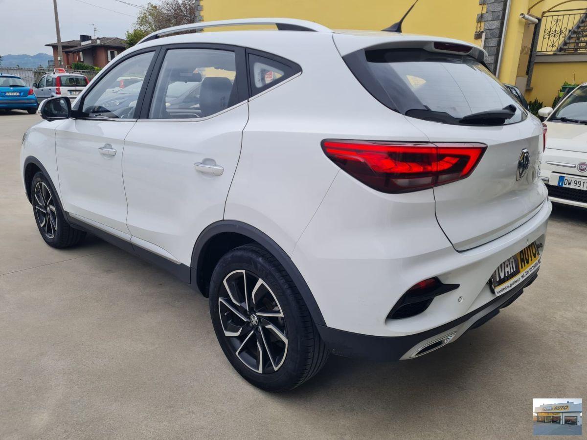 MG ZS Luxury 1.5 Benzina-Anno 2022