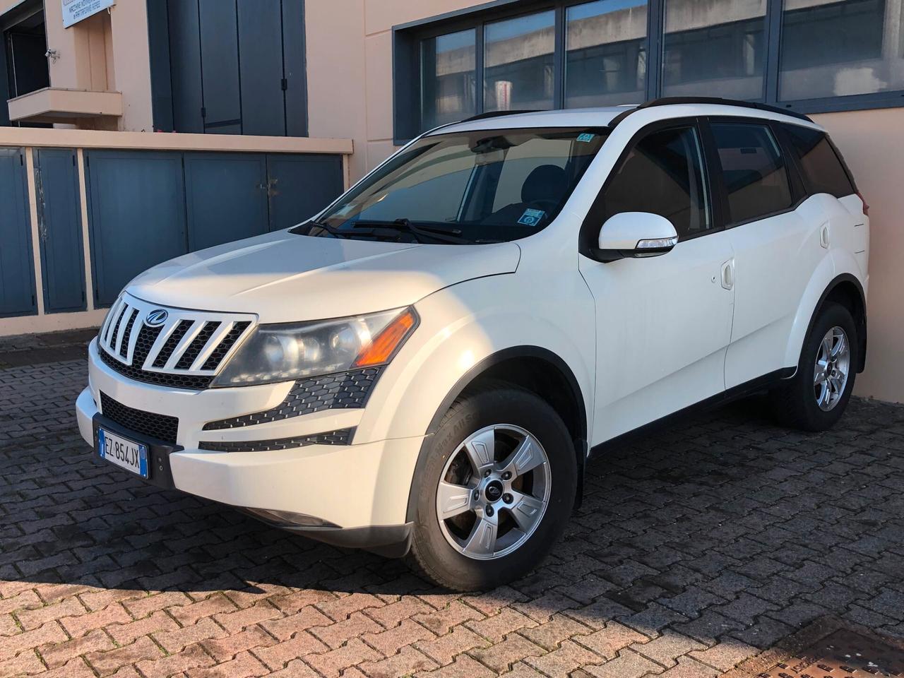 Mahindra XUV500 2.2 16V AWD W8 7 POSTI