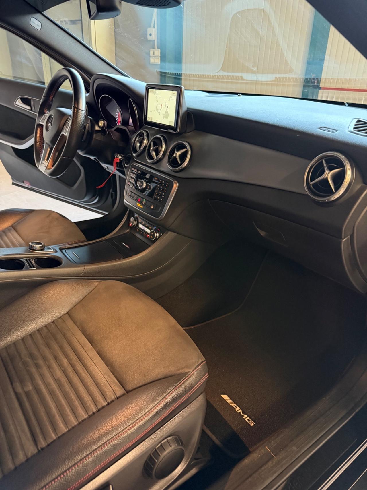 Mercedes-benz GLA 200d 4MATIC PREMIUM UNICOPR