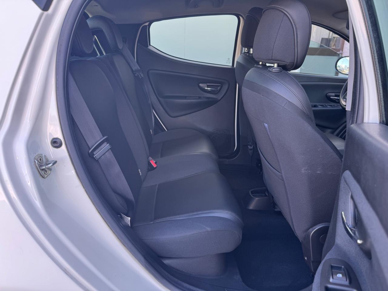 Lancia Ypsilon 1.2 69 CV Platinum 2011