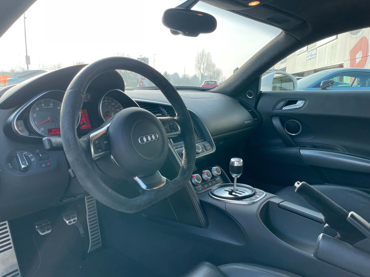 Audi R8 4.2 V8 FSI quattro