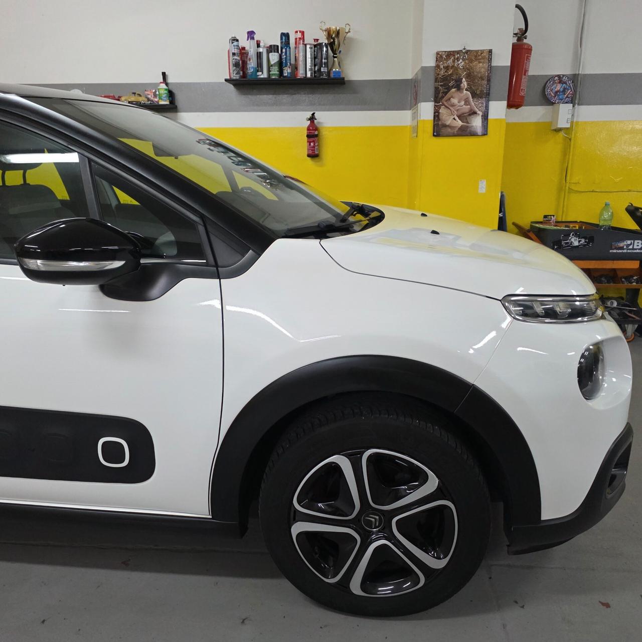 Citroen C3 PureTech 82 Shine AZIENDALE PERFETTA