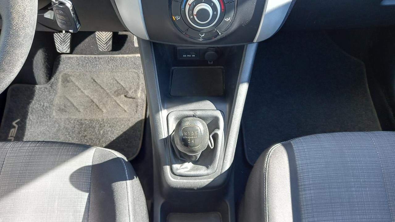 Kia Venga 1.4 CVVT Active Tetto Panoramico