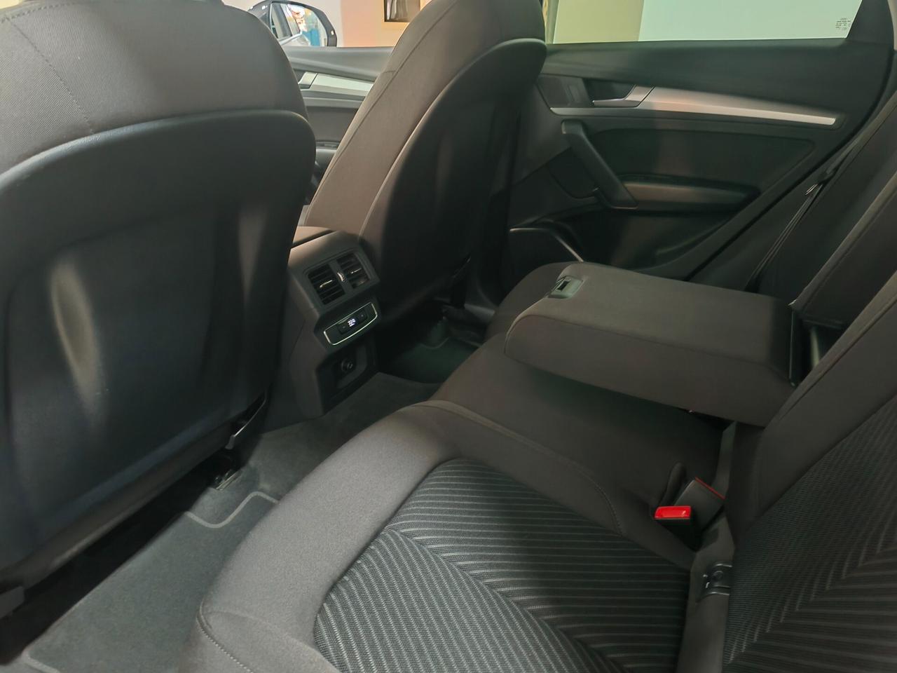 Audi Q5 35 TDI S tronic Business