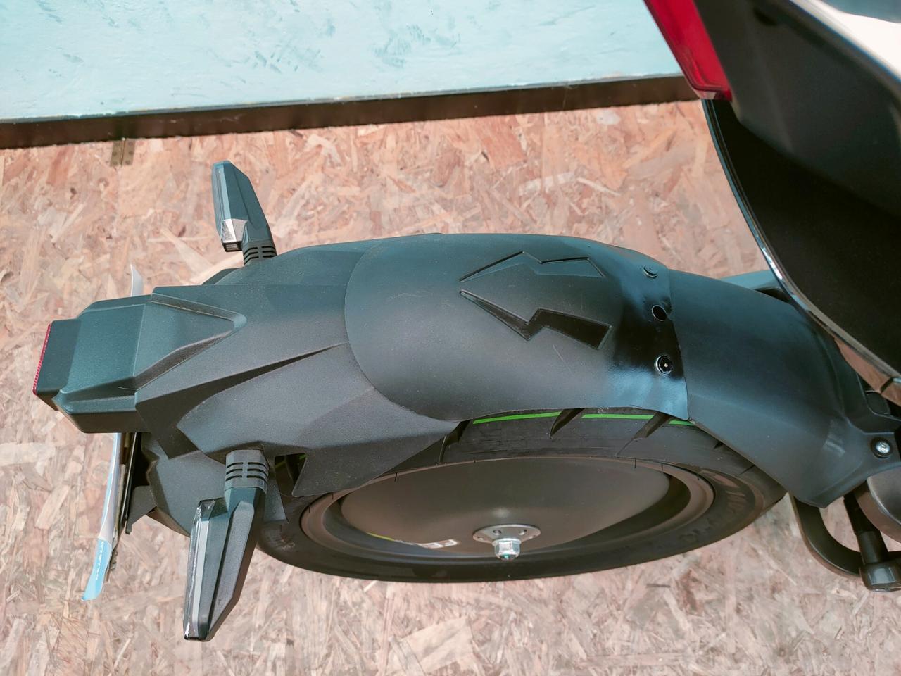 FELO FW-06: prezzo imbattibile per un modello TOP di gamma!