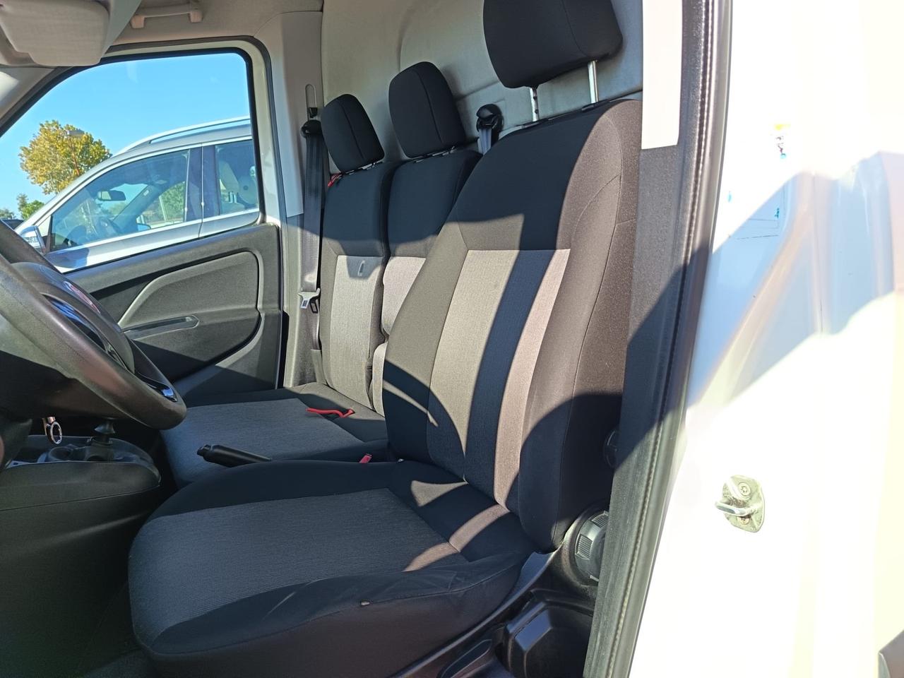 Fiat Doblo 1.6 - 3 posti