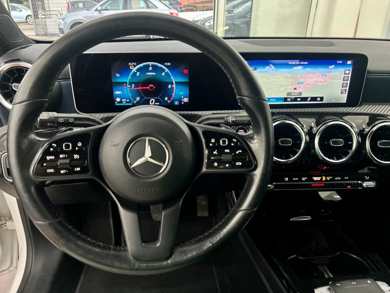 Mercedes classe A 180 Automatic SPORT finanziabile