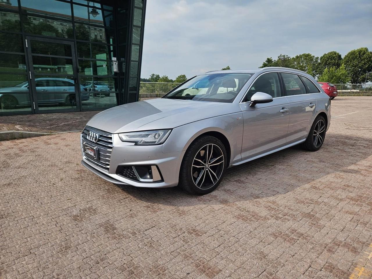 Audi A4 Avant 2.0 TDI 150 CV S tronic S line edition
