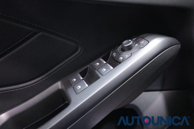 FORD Focus 1.0 ECOBOOS HYBRID 155 CV POWERSHIFT ST-LINE X