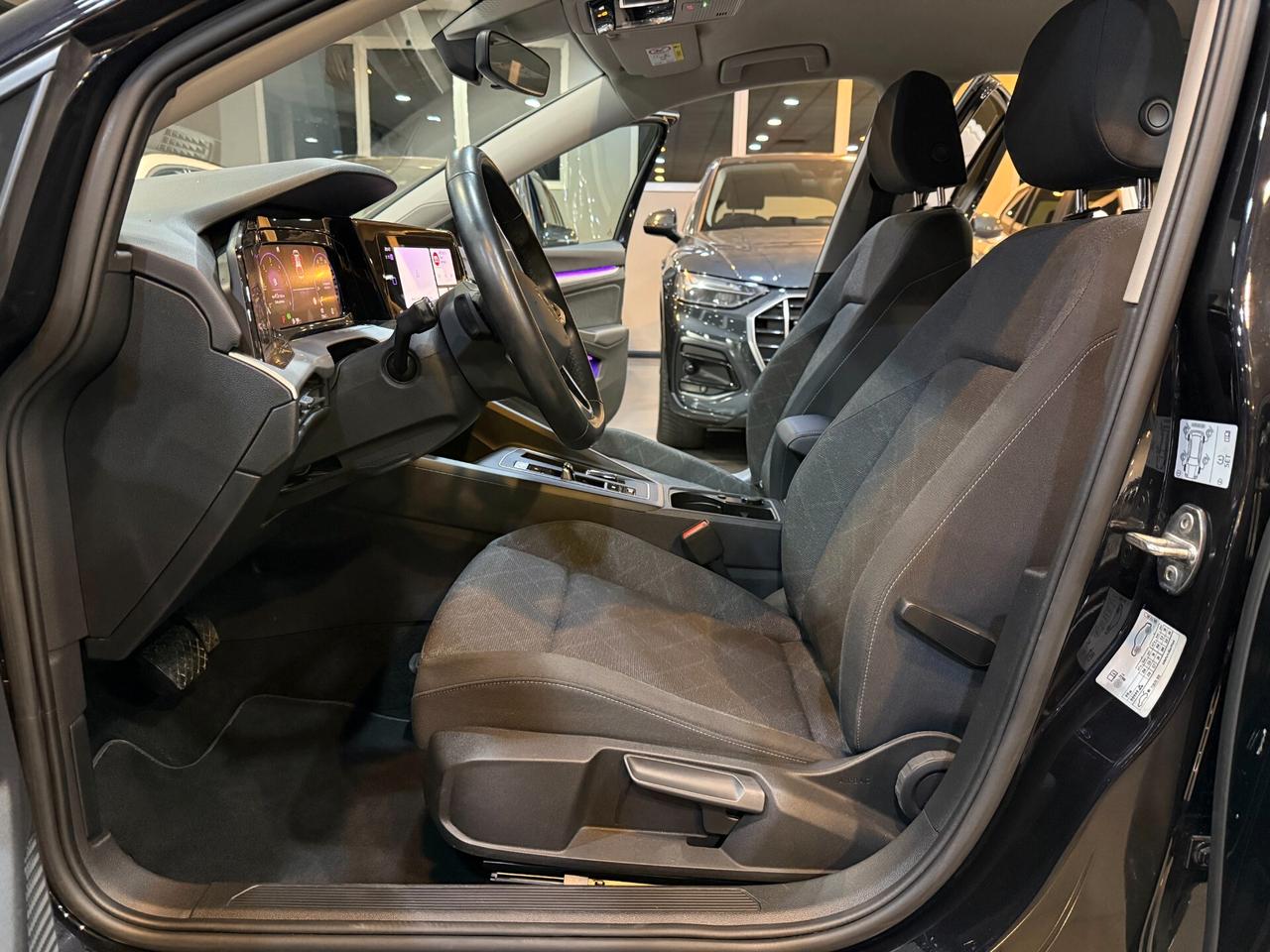 Volkswagen Golf VIII 2023 2.0 tdi Life 115cv dsg