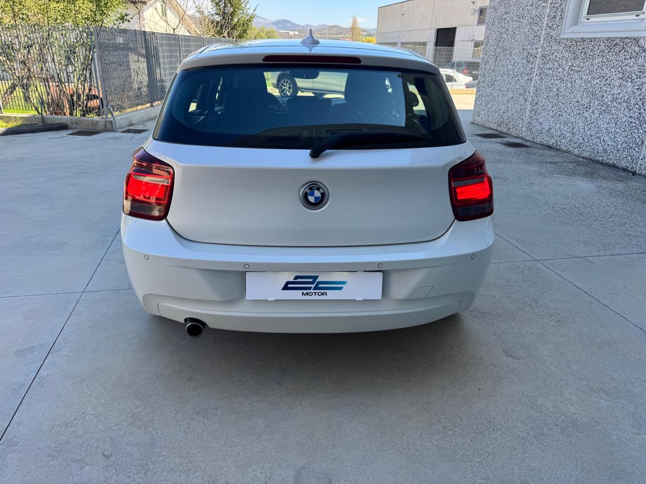 Bmw 118 118d 5p. Unique