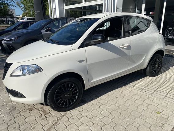 Lancia Ypsilon Ypsilon 0.9 Twinair 85 CV 5 porte Metano Ecochic Silver