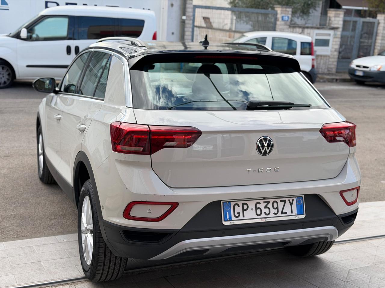 Volkswagen T-Roc 1.0 110 cv TSI Style-2023/LED