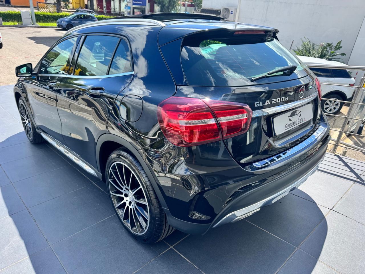 Mercedes-benz GLA 200 d Automatic Premium edition open