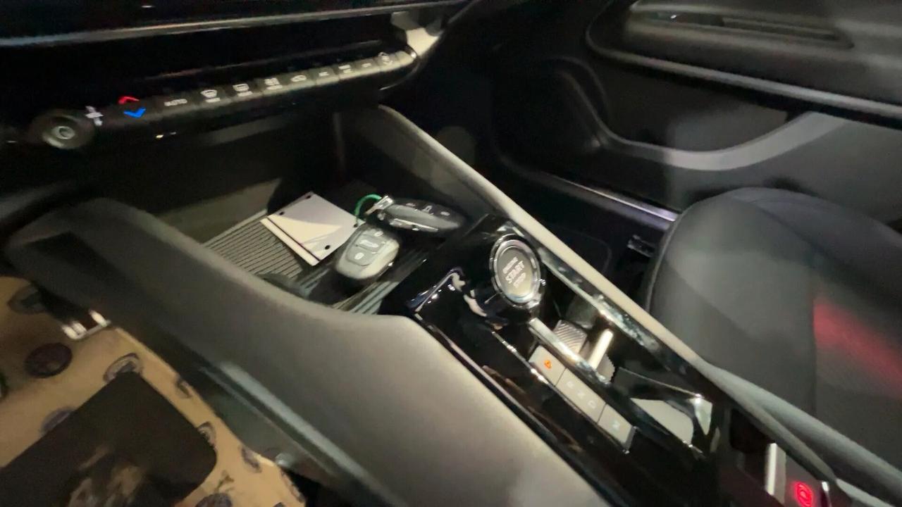 Alfa Romeo Junior Speiale 1.2 145 CV Hybrid