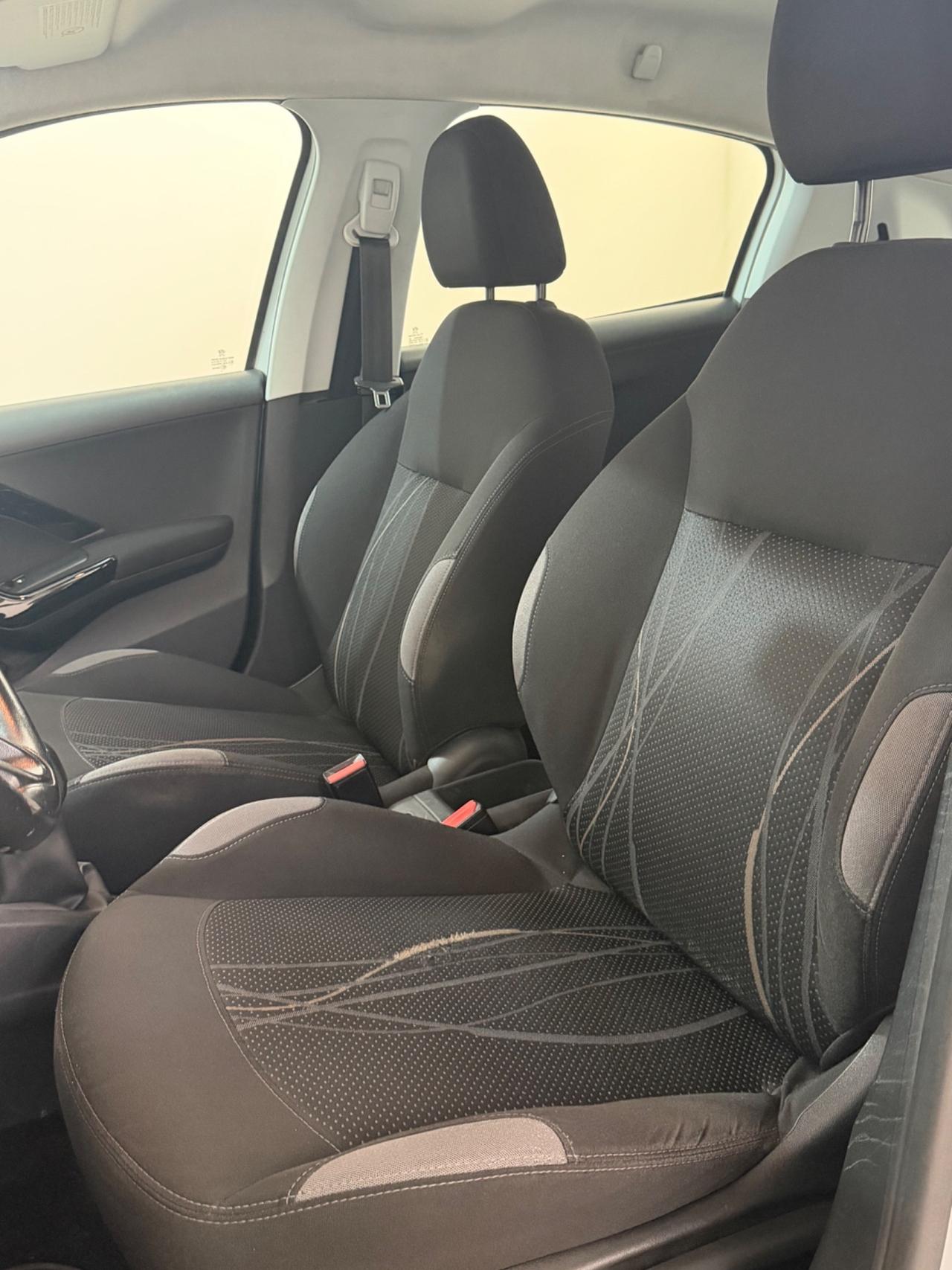 Peugeot 208 1.4 diesel ALLURE