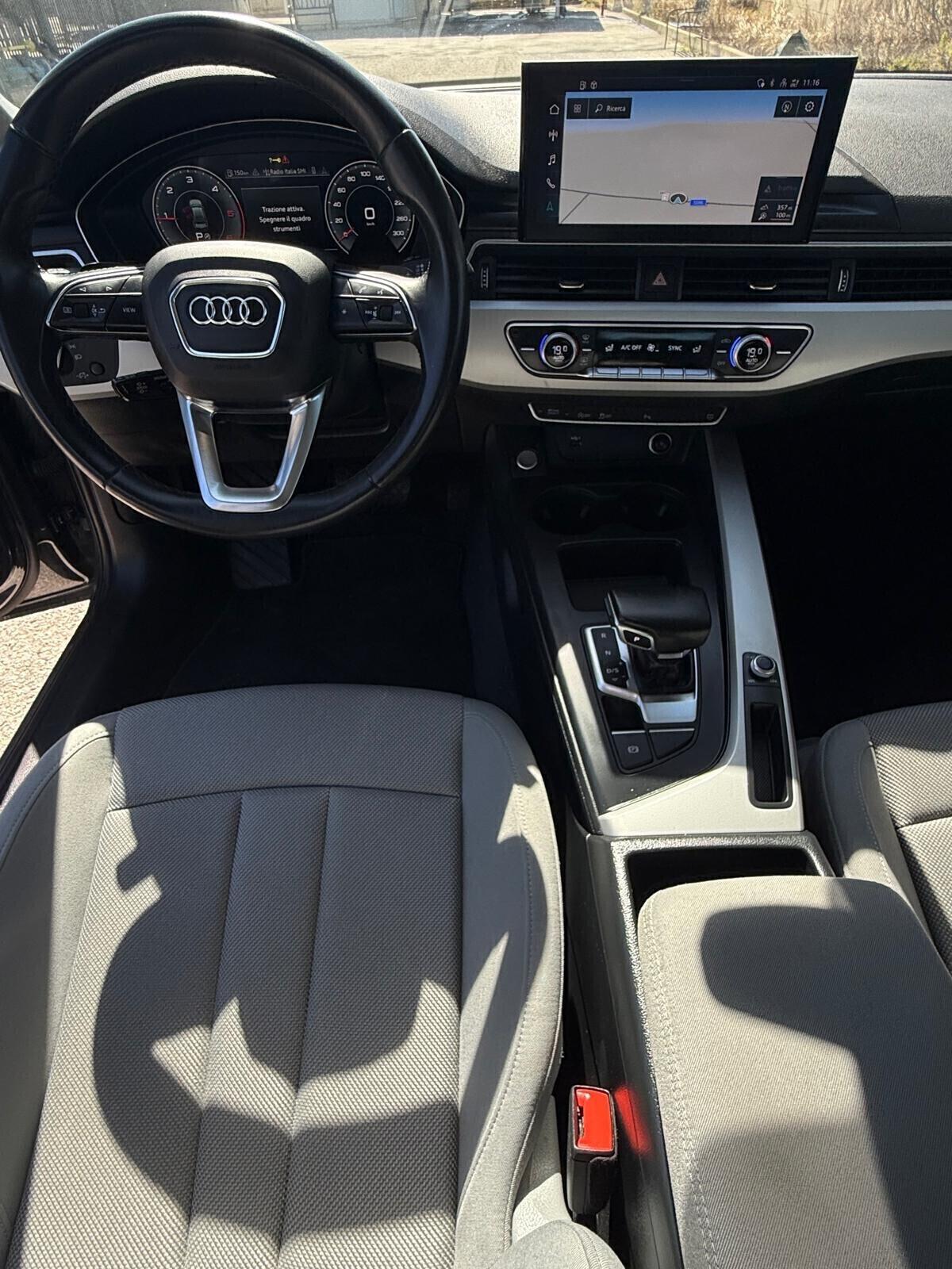 Audi A4 30 TDI/136 CV S tronic Business Advanced