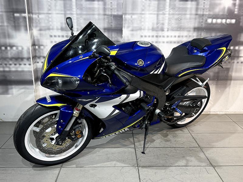 Yamaha YZF R1