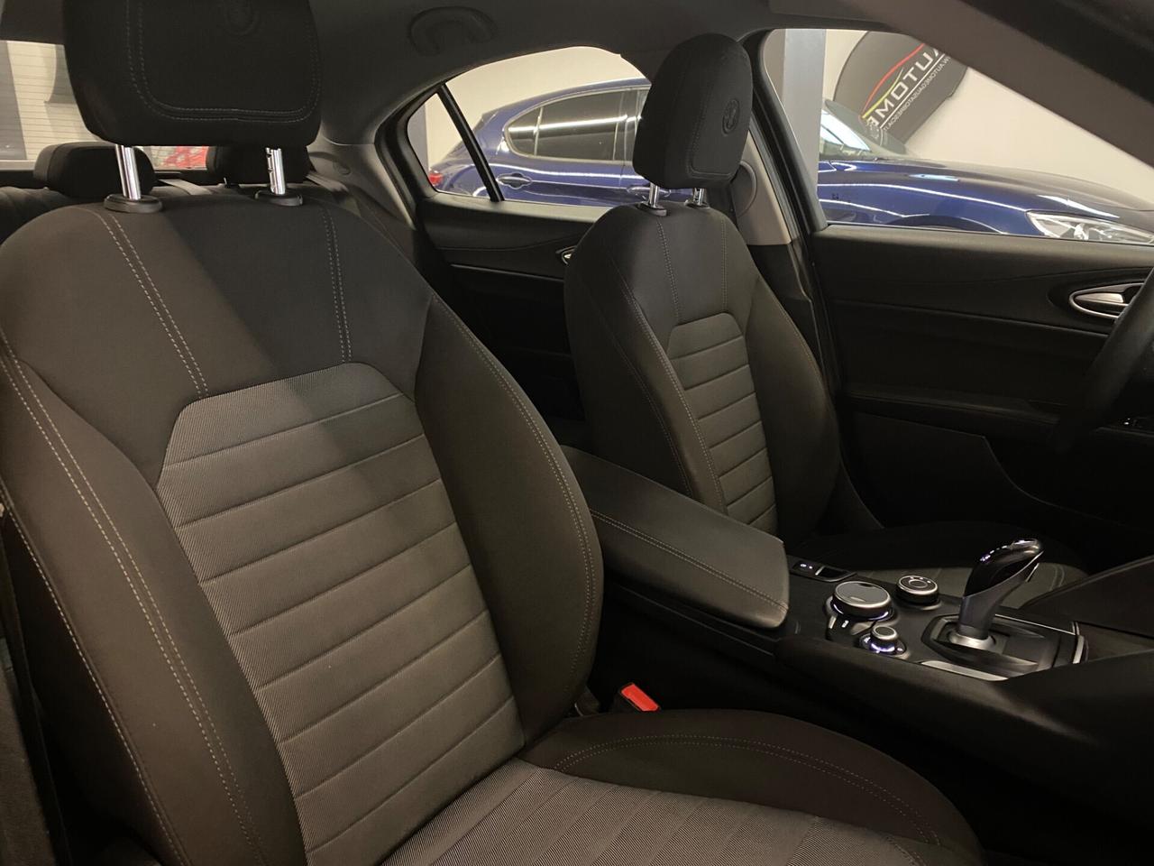 Alfa Romeo Giulia 2.2 136 cv Automatica- Navi