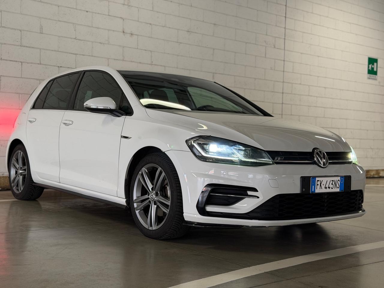 Volkswagen Golf 1.4 TSI 125CV DSG R Line