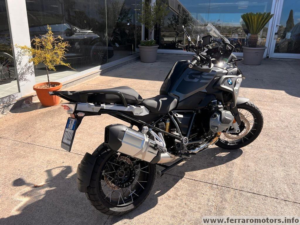 Bmw R 1250 GS triple black solo 2.000 km a 199 euro al mese