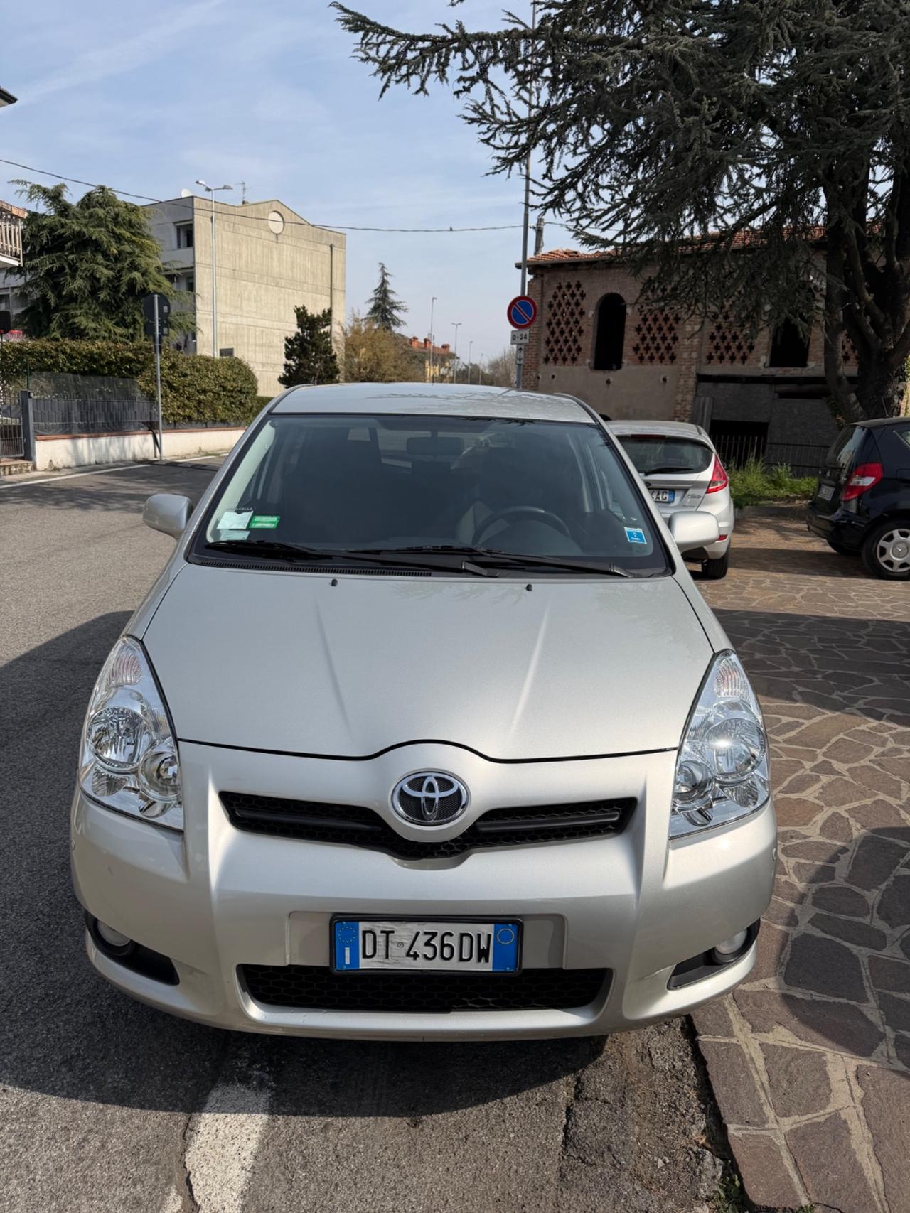 Toyota Corolla Verso 1.6 16V Now