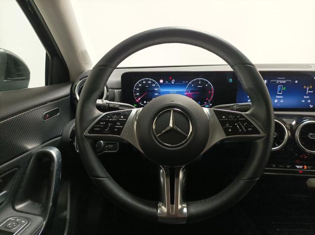 MERCEDES-BENZ A 180 d Automatic Progressive Advanced