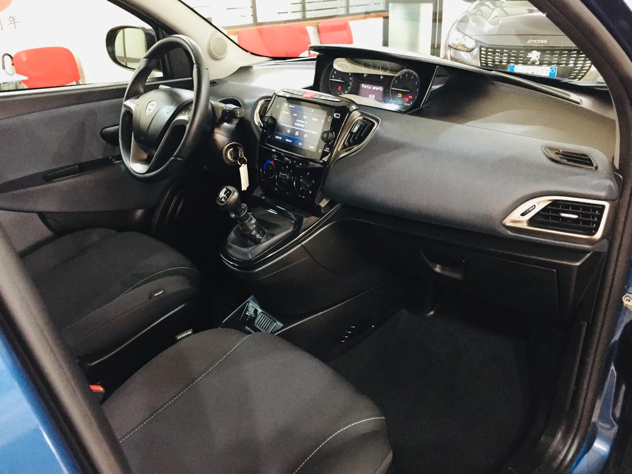 LANCIA Ypsilon 1.0 FireFly 5p. S&S Hybrid