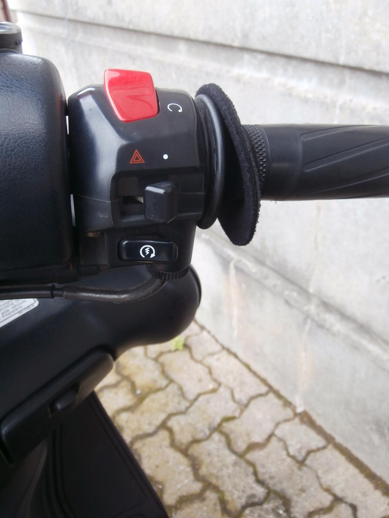 Yamaha T Max T-Max 500 (2004 - 07) passaggio incluso.