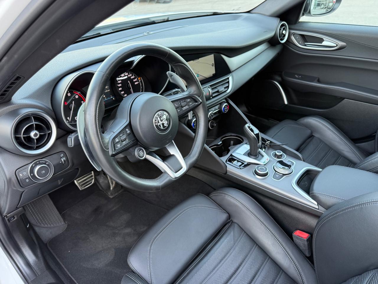 Alfa Romeo Giulia 2.0 Turbo 280 CV AT8 AWD Q4 Veloce