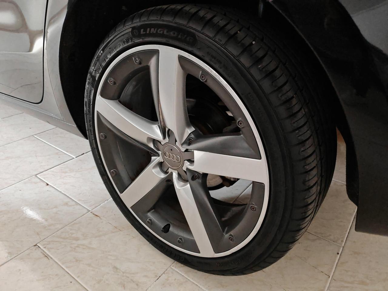 Audi A1 SPB 1.6 TDI 105CV FULL OPTIONAL