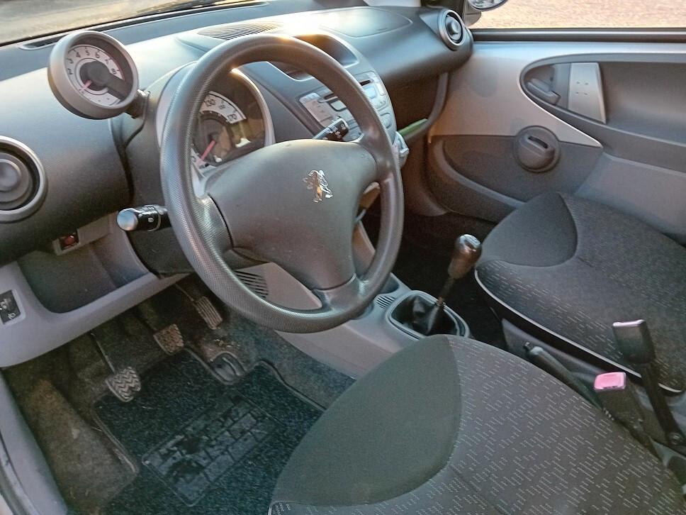 Peugeot 107 1.0 68CV 5p. Desir