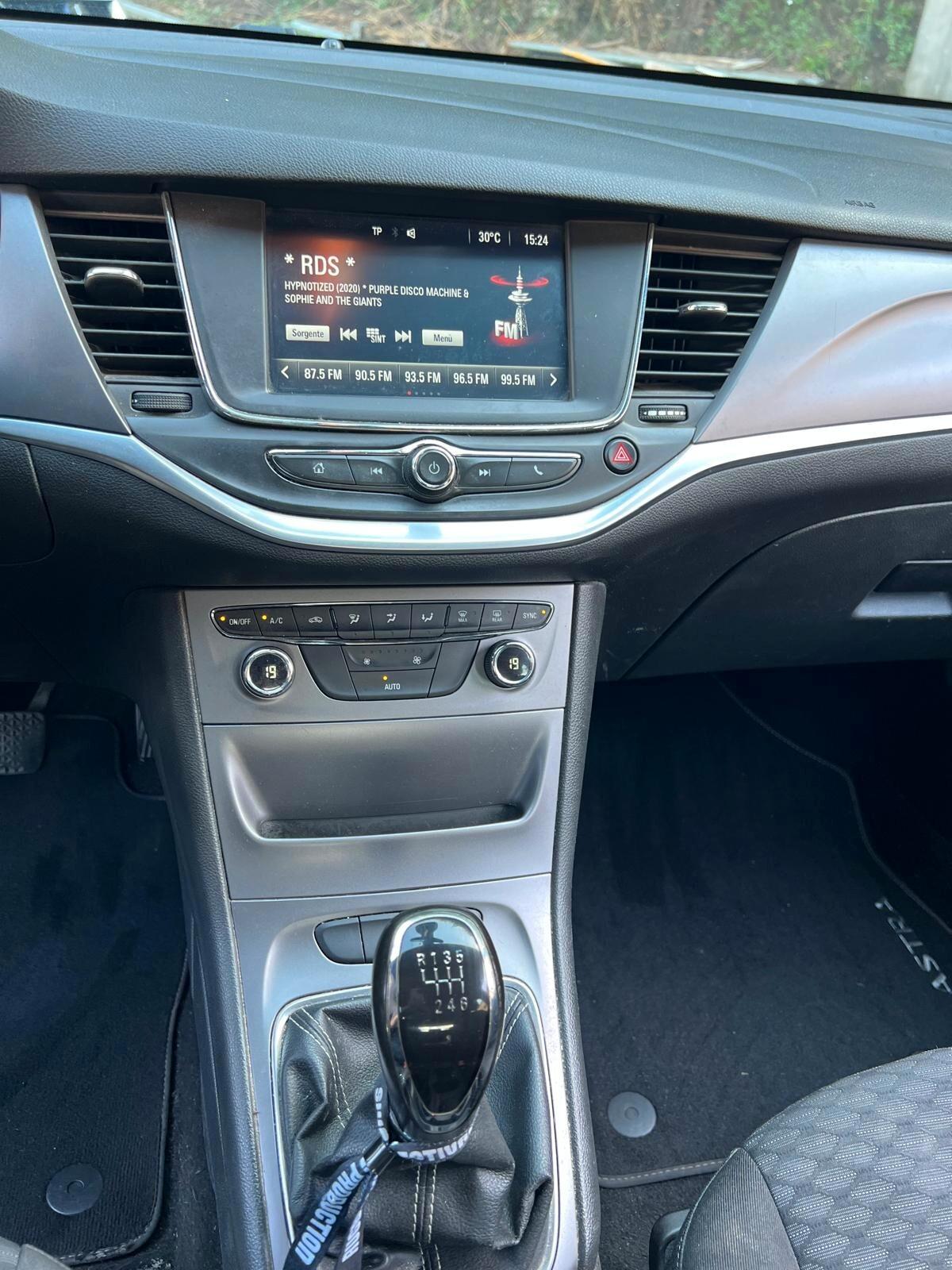 Opel Astra 1.6 CDTi 5 porte