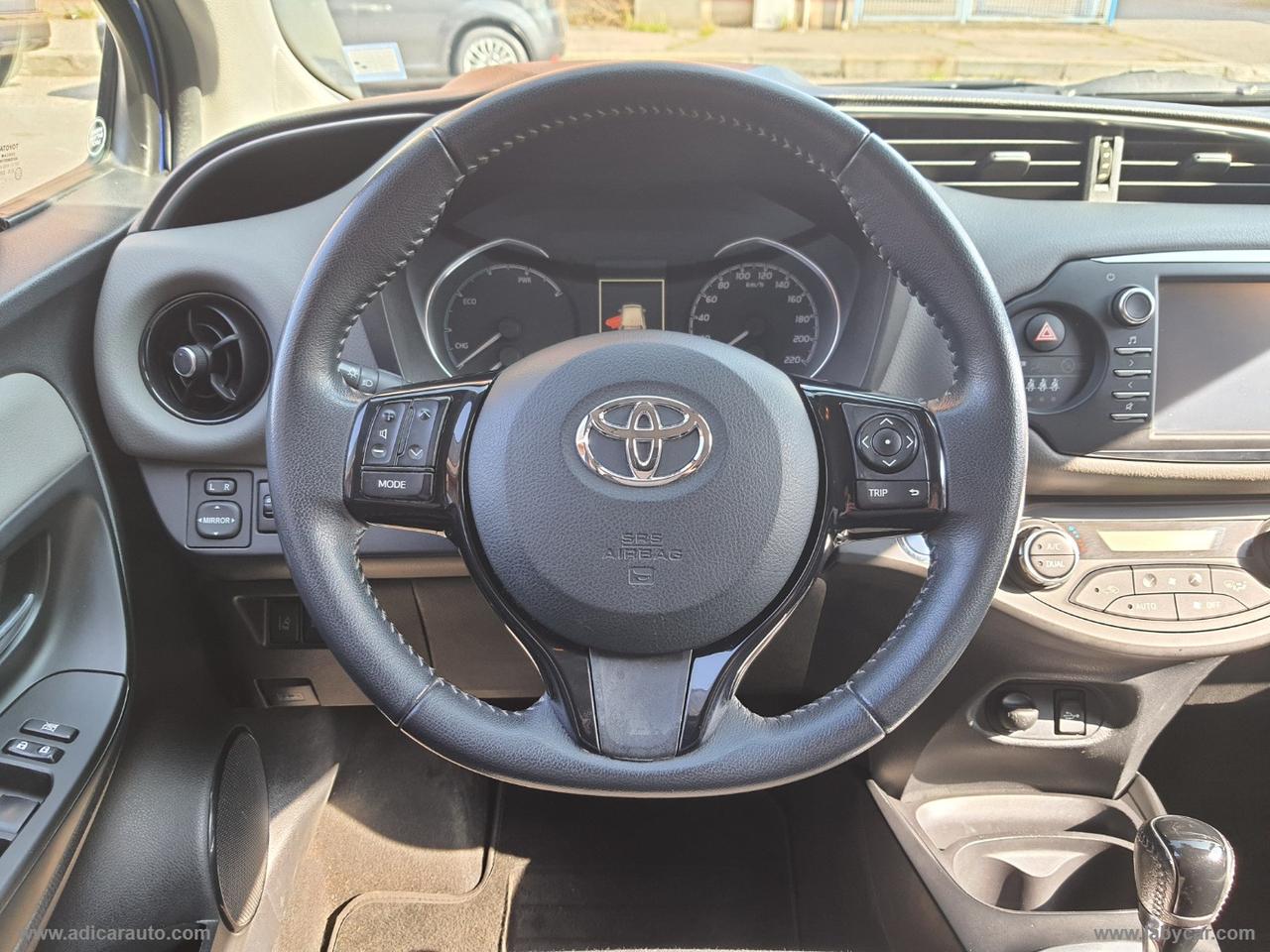 TOYOTA Yaris 1.5 Hybrid 5p.