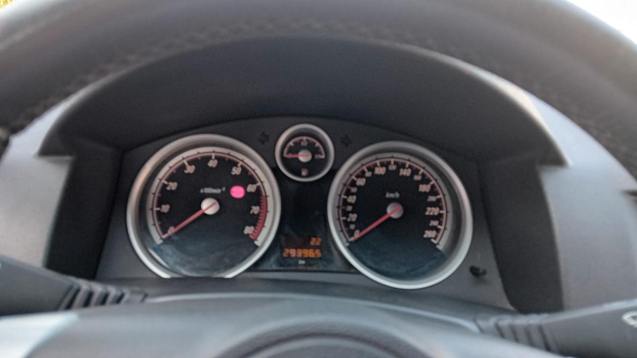 Opel Astra GTC 1.6 16V Twinport 3 porte Enjoy