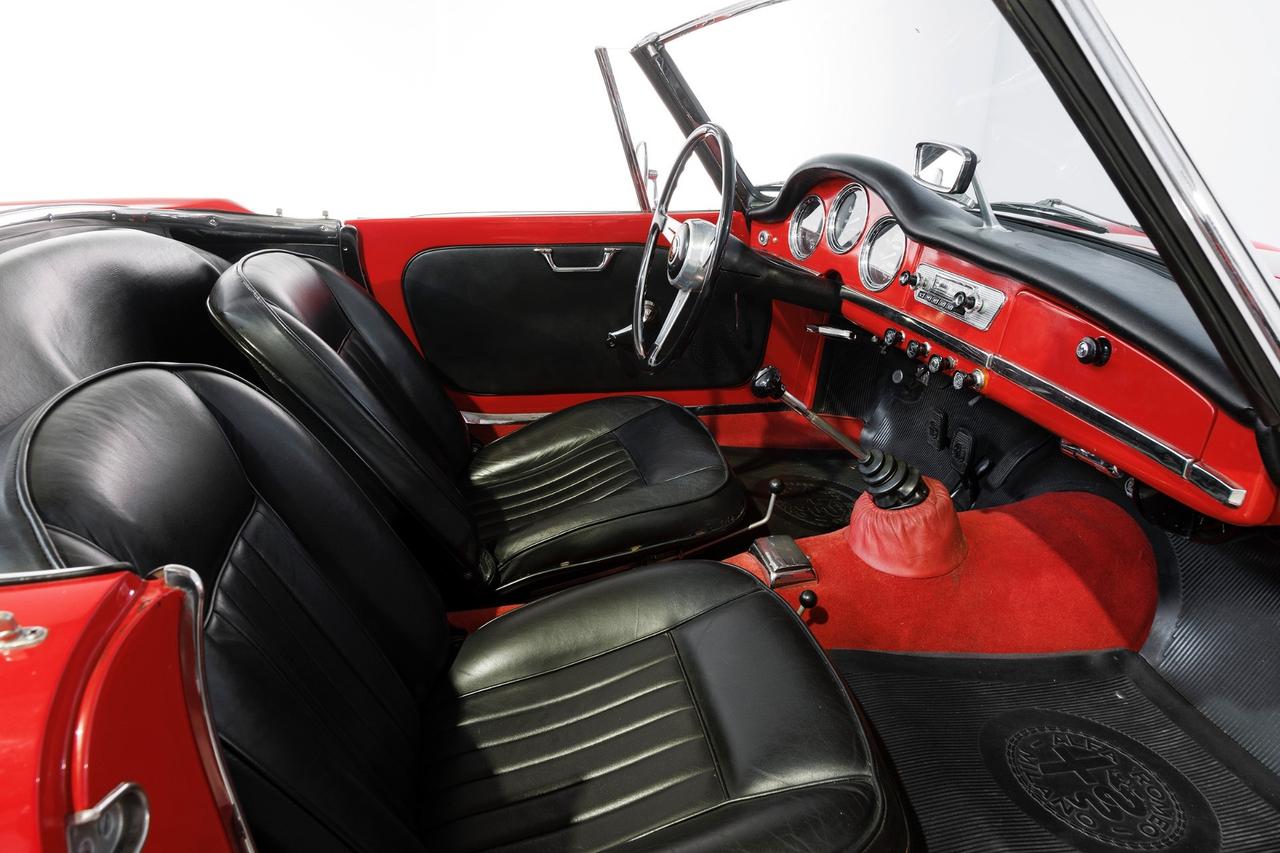 Alfa Romeo Giulia 1600 Spider Veloce