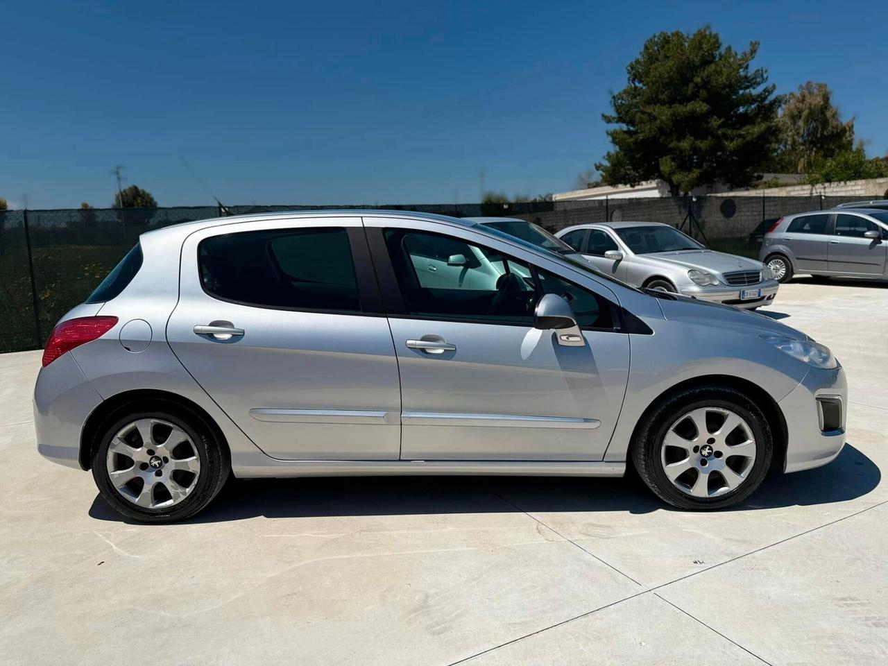 Peugeot 308 1.6 e-HDI 92cv Active 2012