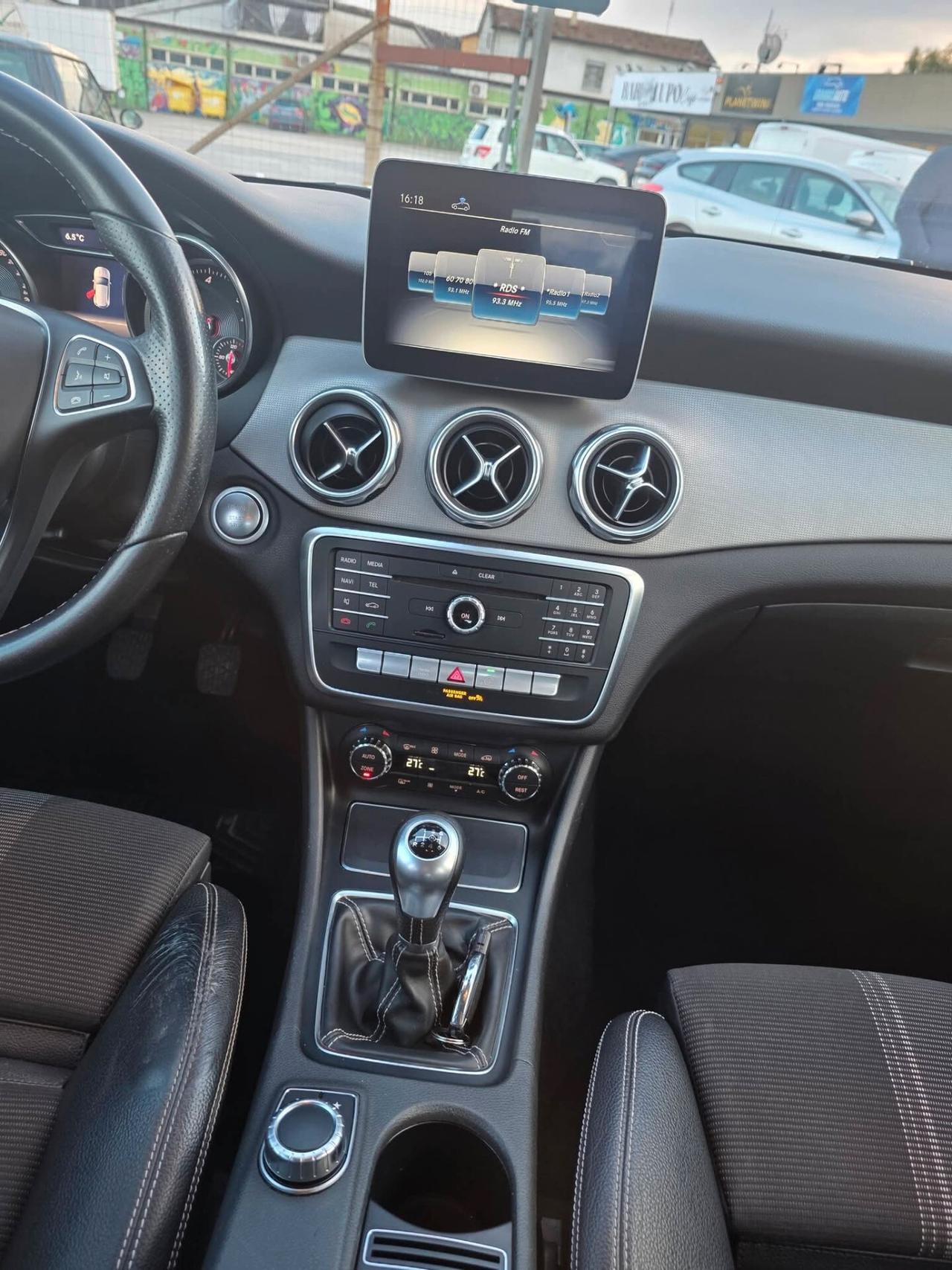 Mercedes-benz GLA 180 d Sport