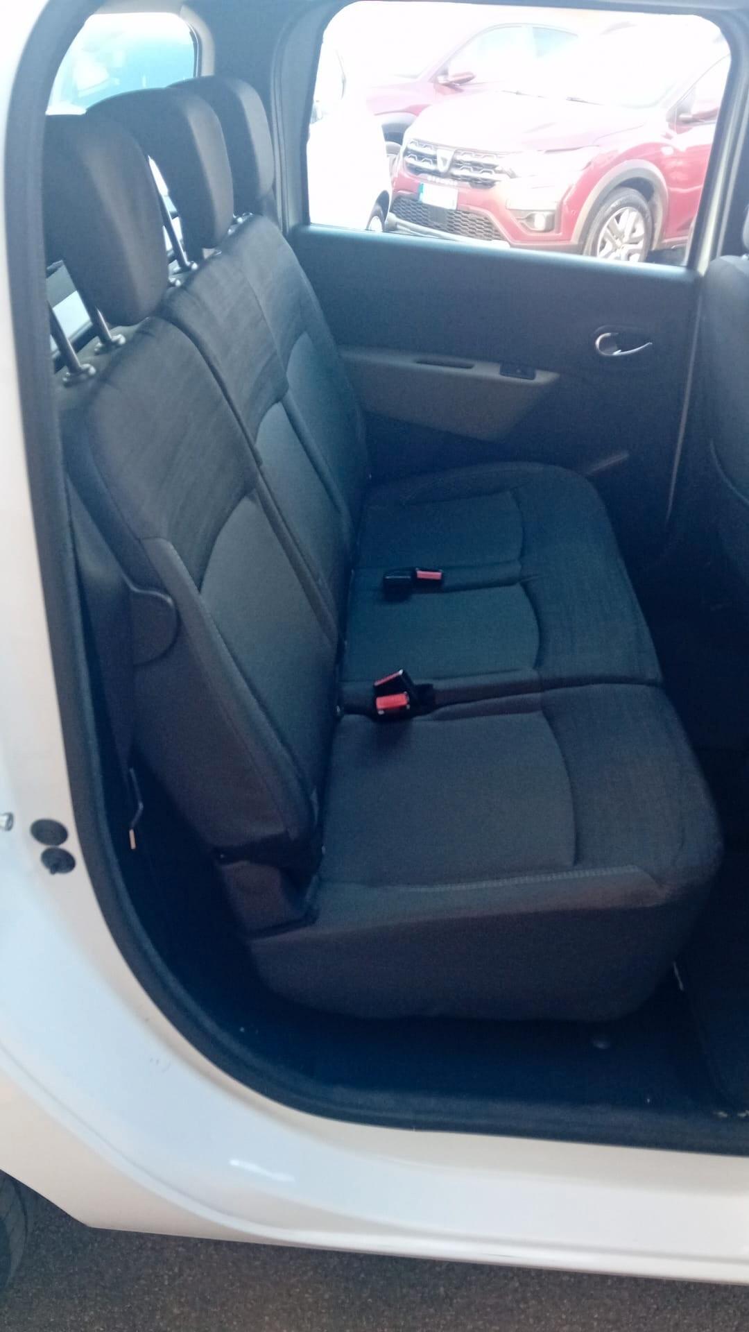 Dacia Lodgy 1.5 dCi 8V 110CV Start&Stop 7 posti Lauréate - 2016