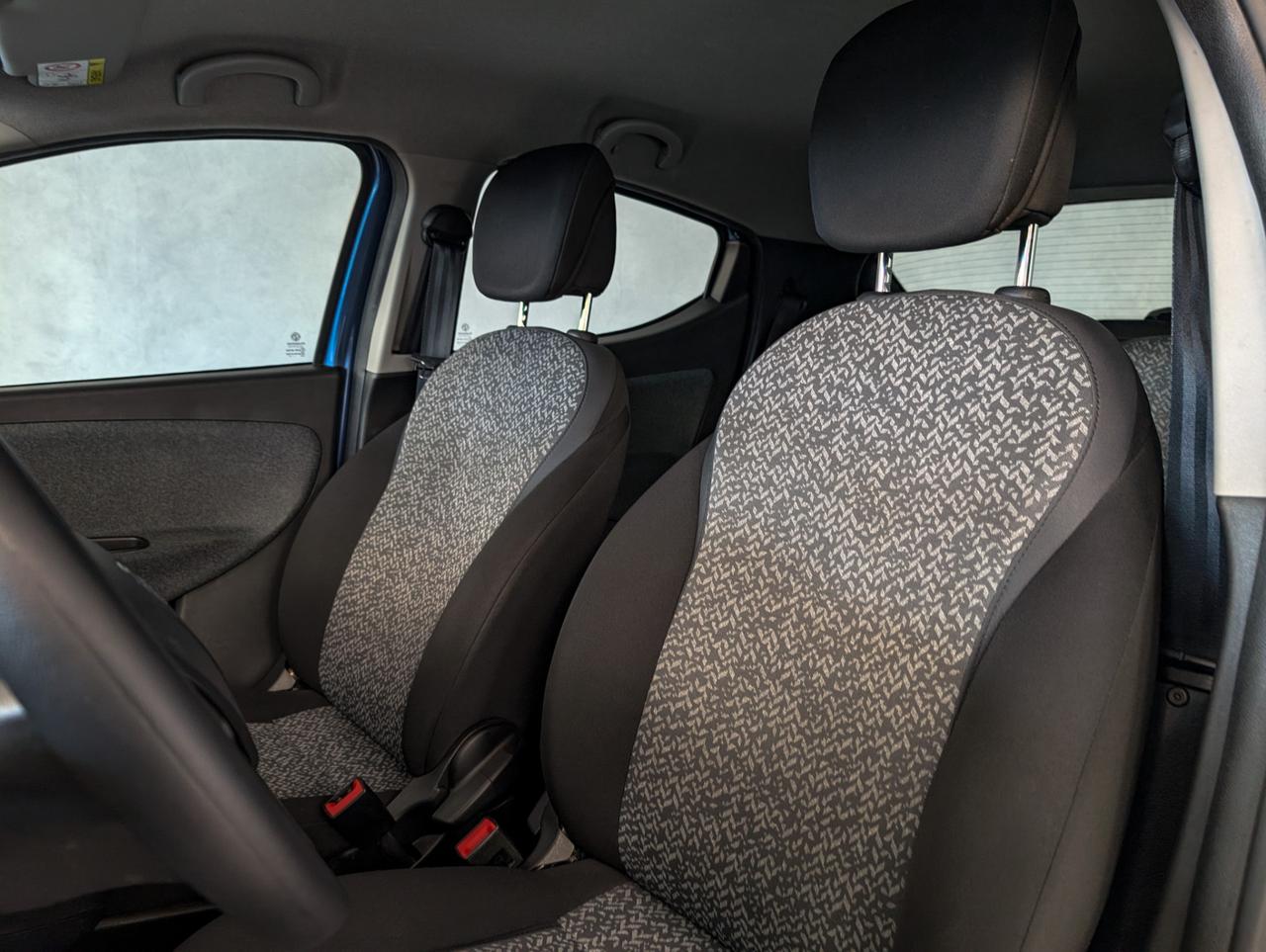 Lancia Ypsilon 1.0 Hybrid 70cv Silver