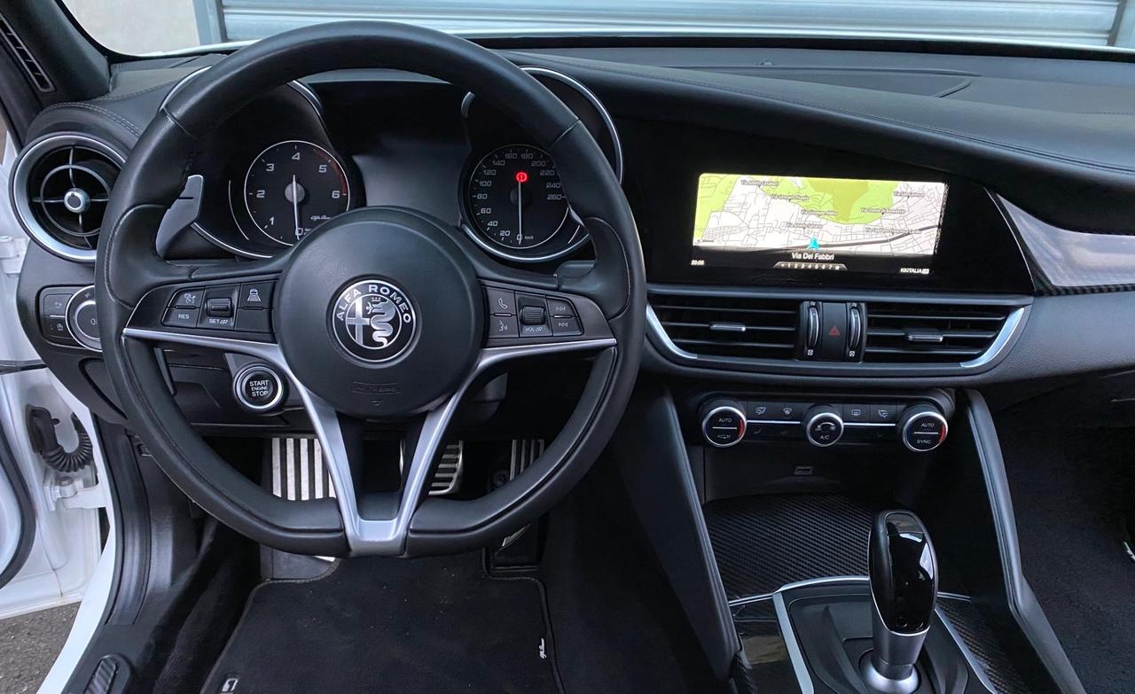 Alfa Romeo Giulia 2.2 210cv AT8 Q4/AWD Veloce Ti