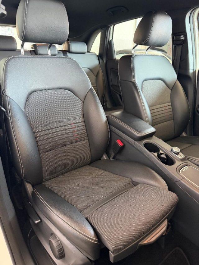 MERCEDES-BENZ B 200 c Sport //LED//NAVI//AUTOMATICA//