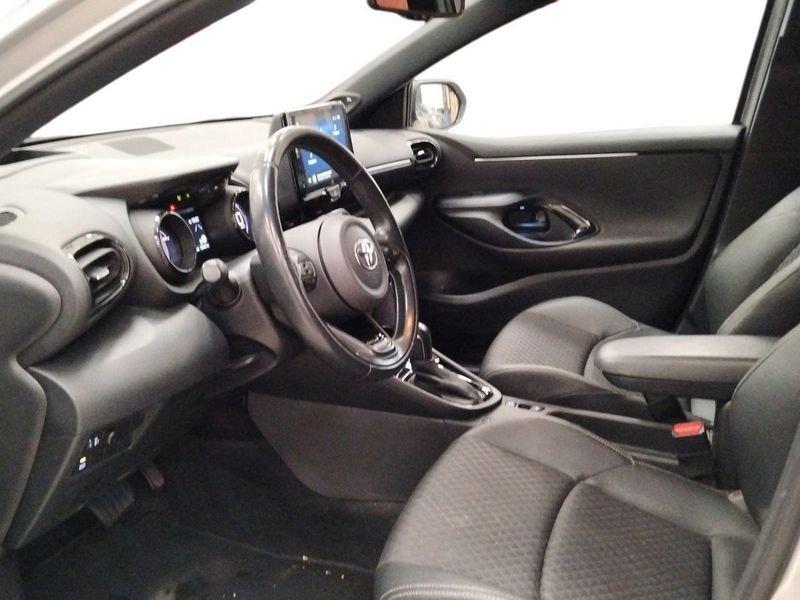 Toyota Yaris Hybrid Lounge MY22