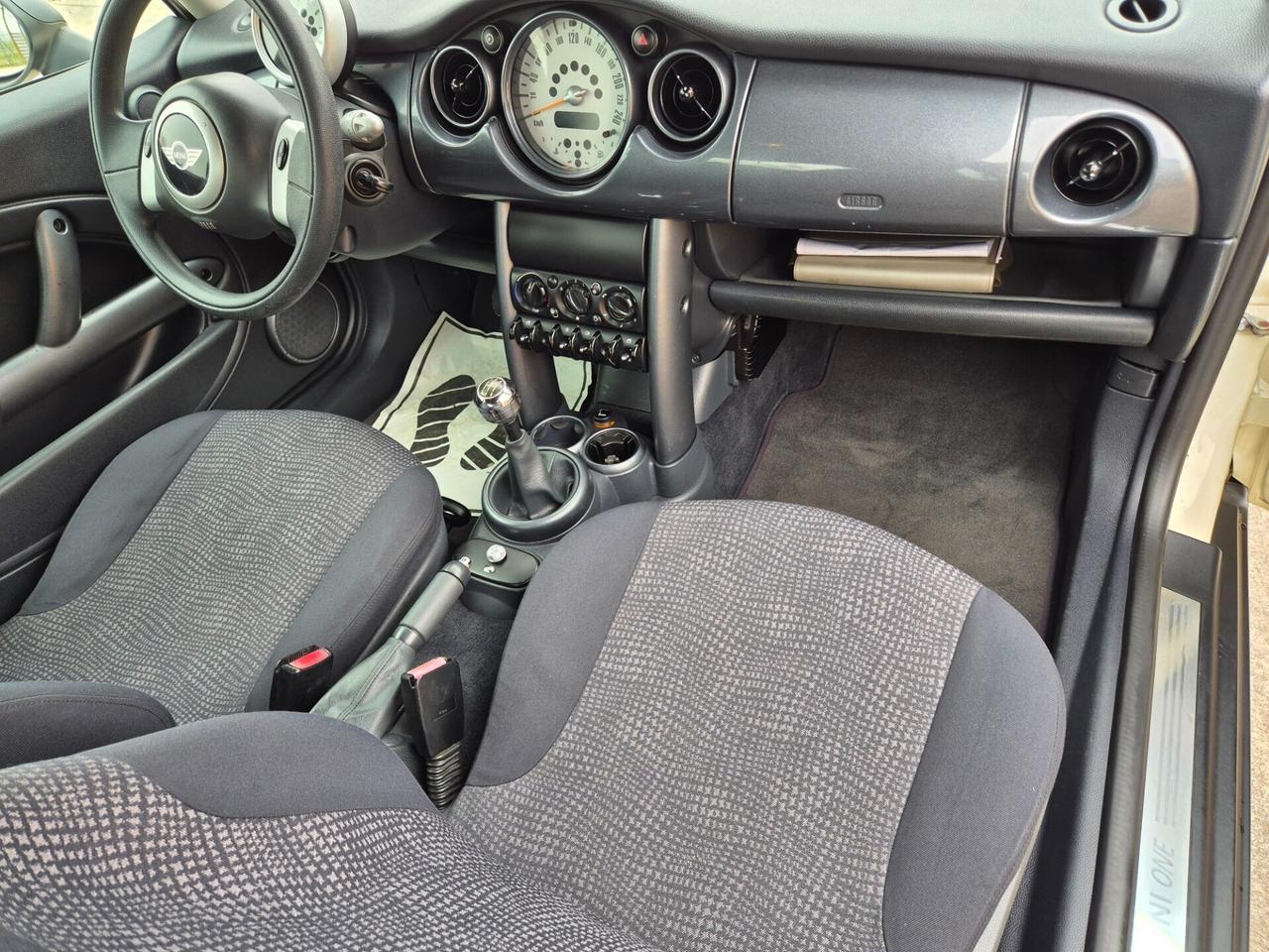 Mini 1.6 16V One de luxe