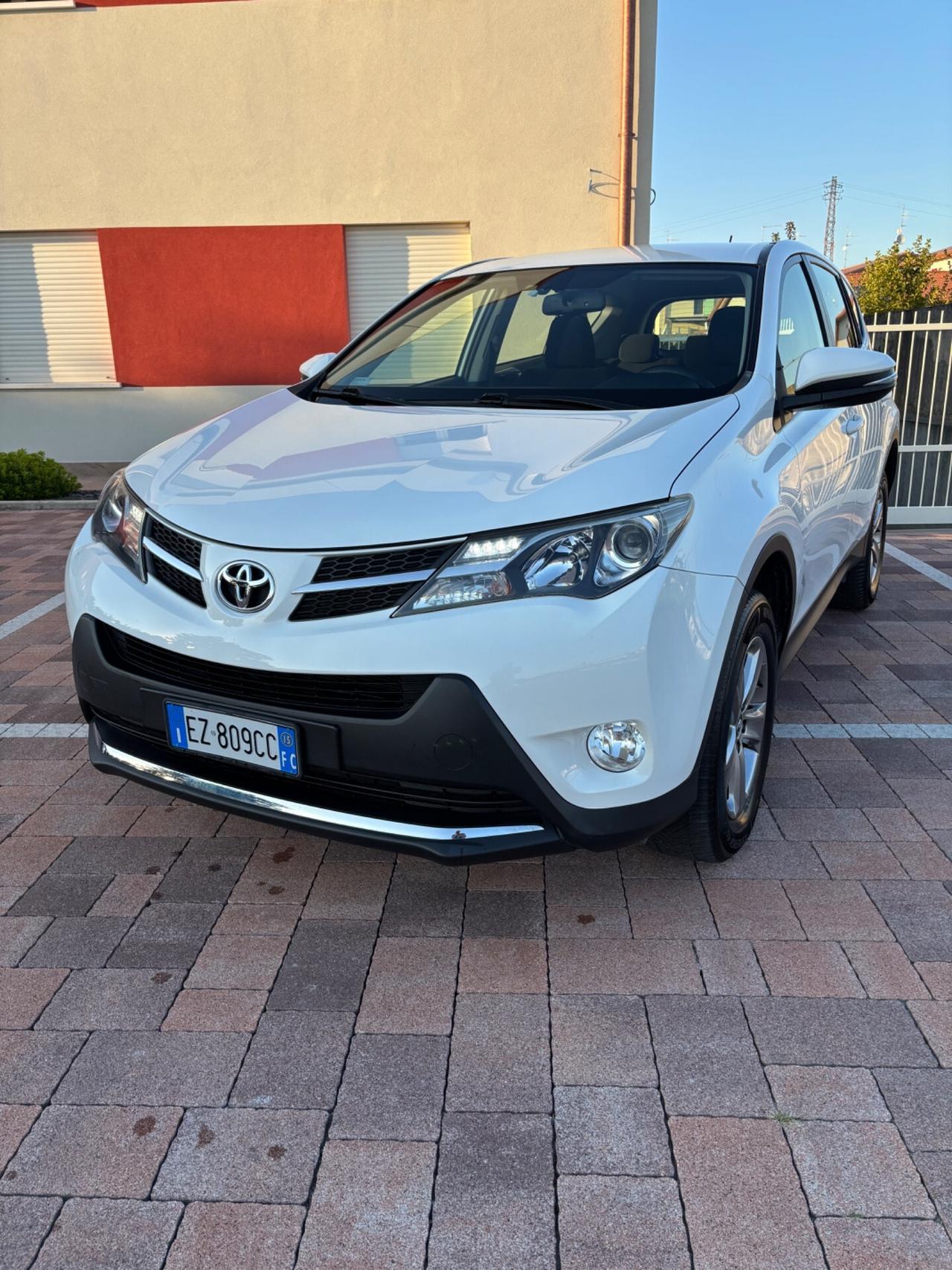 Toyota RAV 4 RAV4 2.0 D-4D 2WD Active