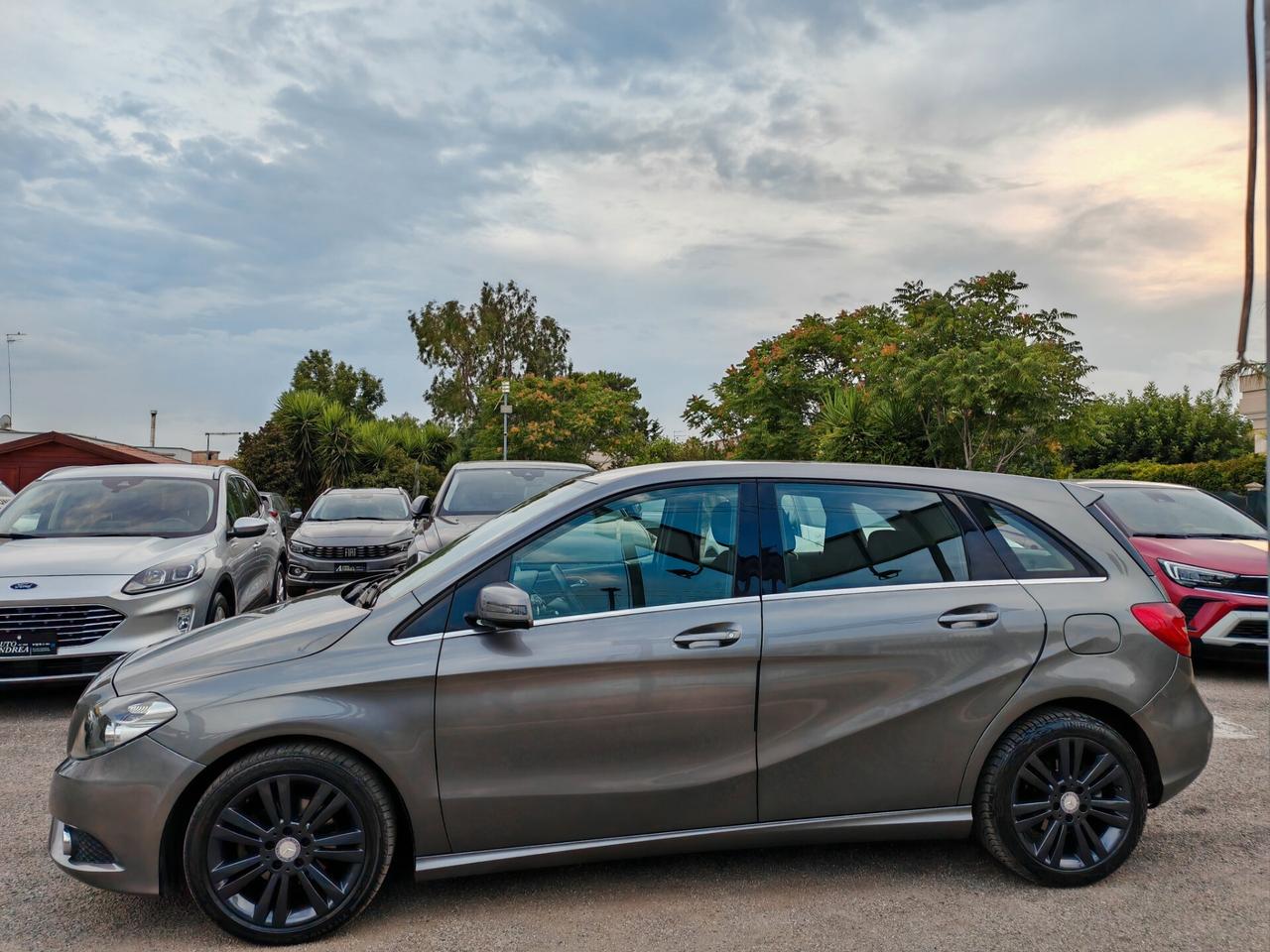 Mercedes-benz B 180CDI Executive 2013