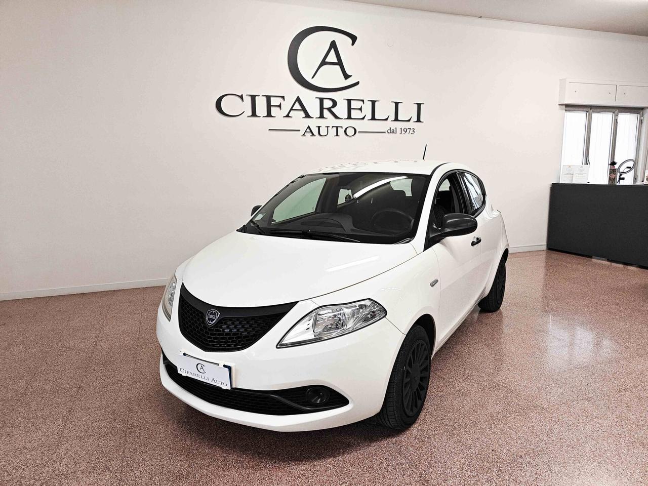 Lancia Ypsilon 1.0 FireFly 5 porte S&S Hybrid Ecochic Gold