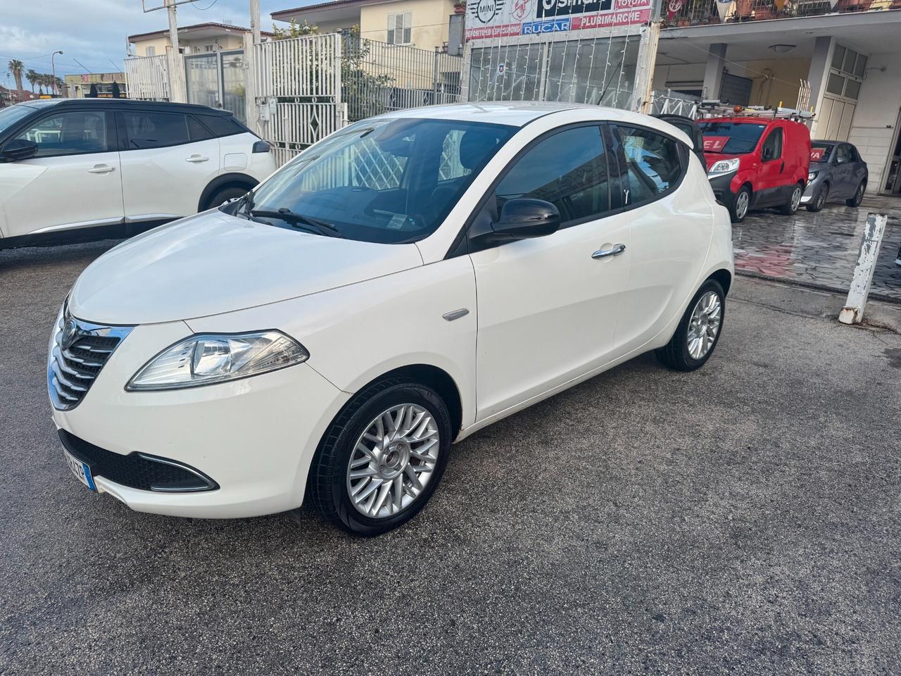 Lancia Ypsilon 1.2 69 CV 5P Gold 2014